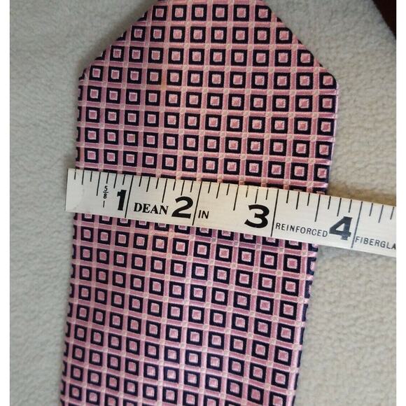 Nautica Men's 100% Silk Neck Tie Pink Square Geometric Print 60" Long - Picture 6 of 6